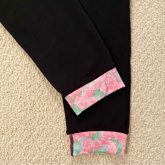 LIKE NEW Krass & Co RunRunner Leggings Secret Garden 10 - Picture 8 of 15